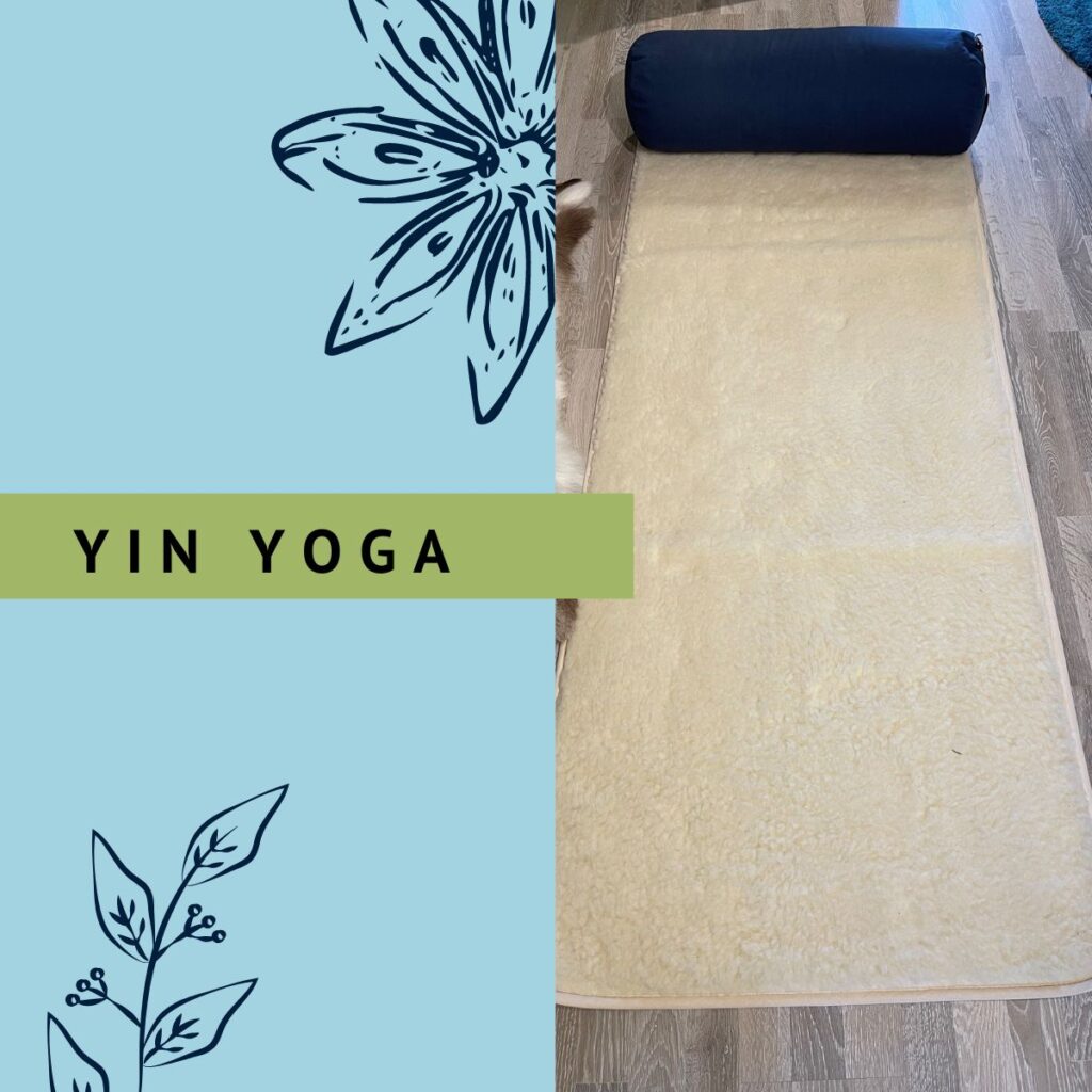 praktiserer stillhet gjennom yin yoga